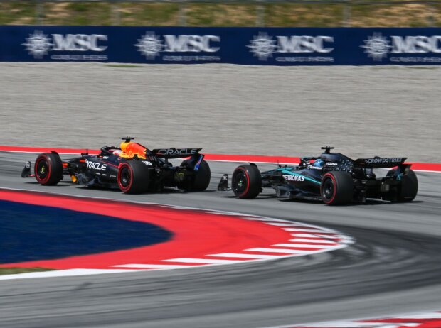 Der Aufreger des Rennens, vielleicht der Saison: Verstappen rammt Russell weg Der Aufreger des Rennens, vielleicht der Saison: Verstappen rammt Russell weg