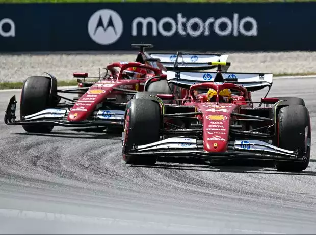 Titel-Bild zur News: Lewis Hamilton vor Ferrari-Teamkollege Charles Leclerc