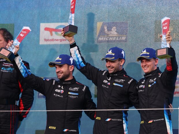 Im Vorjahr stand Nicolas Lapierre (links) in Fuji noch auf dem WEC-Podium Im Vorjahr stand Nicolas Lapierre (links) in Fuji noch auf dem WEC-Podium