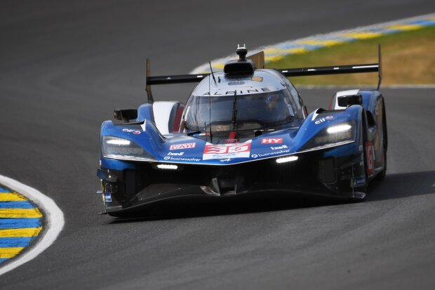 Mick Schumacher Frederic Makowiecki Jules Gounon Alpine Alpine F1 ~Mick Schumacher, Frederic Makowiecki und Jules Gounon ~ Mick Schumacher Frederic Makowiecki Jules Gounon Alpine Alpine F1 ~Mick Schumacher, Frederic Makowiecki und Jules Gounon ~
