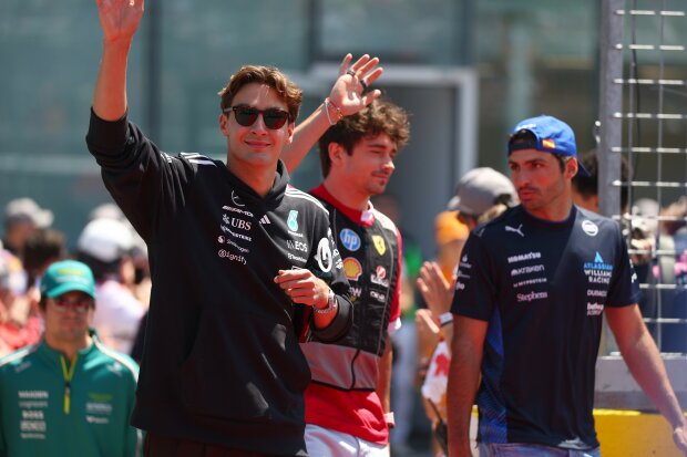 George Russell Charles Leclerc Carlos Sainz Ferrari Ferrari F1Mercedes Mercedes F1Williams Williams F1 ~George Russell (Mercedes), Charles Leclerc (Ferrari) und Carlos Sainz (Williams) ~ George Russell Charles Leclerc Carlos Sainz Ferrari Ferrari F1Mercedes Mercedes F1Williams Williams F1 ~George Russell (Mercedes), Charles Leclerc (Ferrari) und Carlos Sainz (Williams) ~