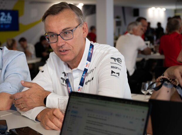 Peugeot-CEO Alain Favey spricht über das WEC-Engagement Peugeot-CEO Alain Favey spricht über das WEC-Engagement