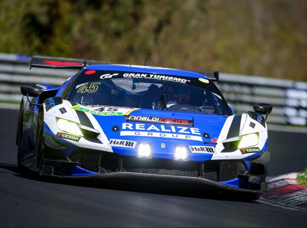 Der Kondo-Ferrari startet die 24h Nürburgring 2025 vom zweiten Platz Der Kondo-Ferrari startet die 24h Nürburgring 2025 vom zweiten Platz
