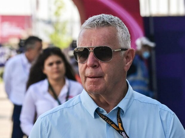 Derek Warwick Derek Warwick