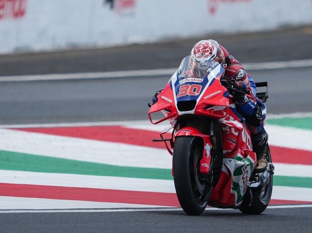 Takaaki Nakagami Takaaki Nakagami