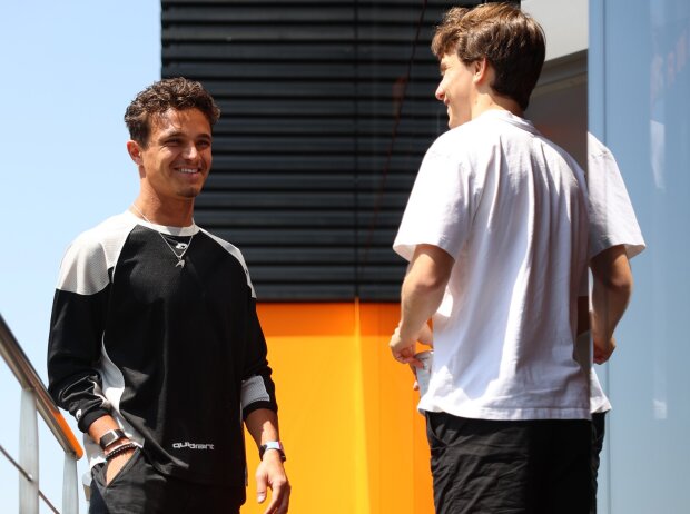 Gute Stimmung: Lando Norris und Oscar Piastri am Donnerstag in Spielberg Gute Stimmung: Lando Norris und Oscar Piastri am Donnerstag in Spielberg