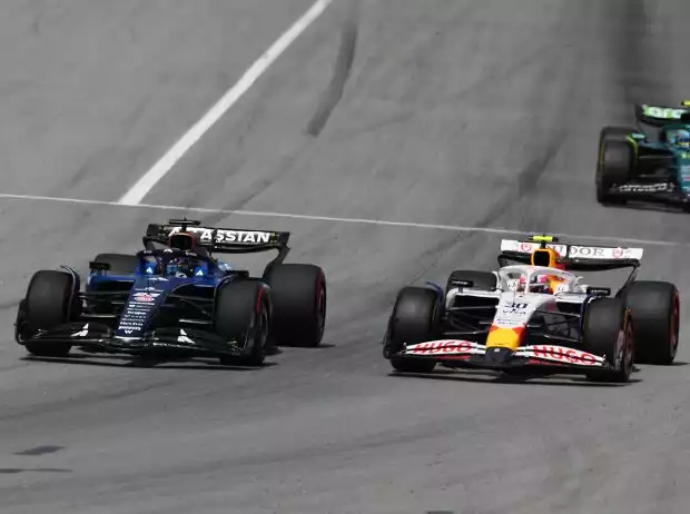 Alexander Albon (Williams) und Liam Lawson (Racing Bulls) beim Formel-1-Rennen in Spanien 2025 Titel-Bild zur News: Alexander Albon (Williams) und Liam Lawson (Racing Bulls) beim Formel-1-Rennen in Spanien 2025
