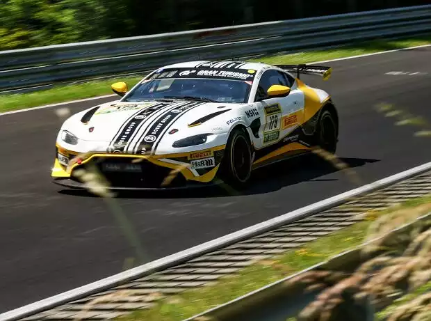 So sah der Dörr-Aston-Martin #179 vor dem Unfall in seiner ganzen Pracht aus Titel-Bild zur News: So sah der Dörr-Aston-Martin #179 vor dem Unfall in seiner ganzen Pracht aus