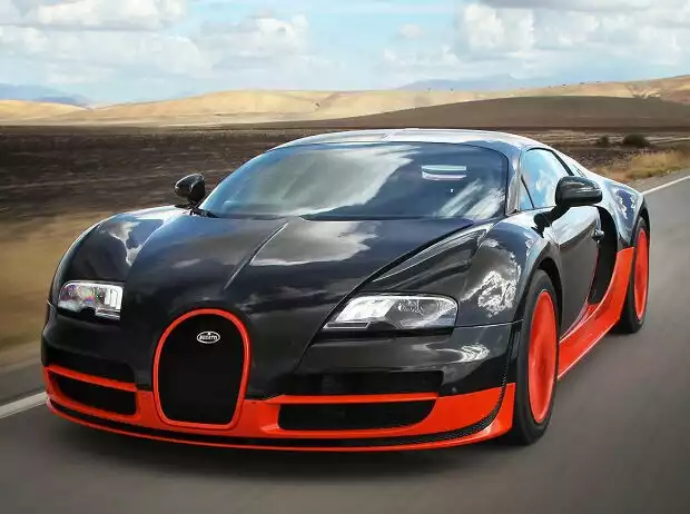 Bugatti Veyron (2005): erster Serienwagen über 400 km/h Titel-Bild zur News: Bugatti Veyron (2005): erster Serienwagen über 400 km/h