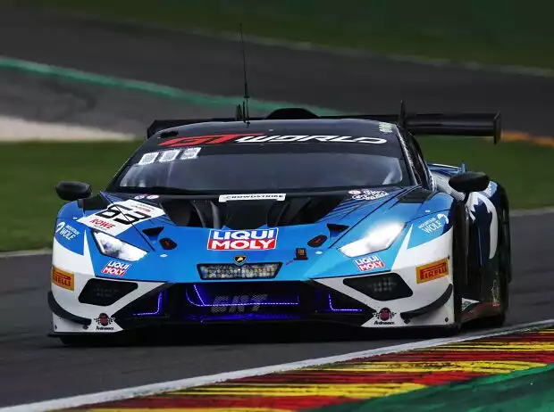 Titel-Bild zur News: Der Grasser-Lamborghini #63 führt das 24h-Rennen an