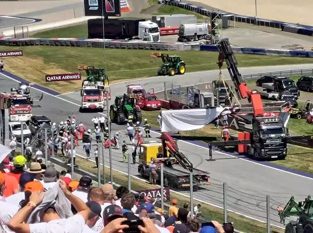 Kran-Unfall beim Grand Prix von Österreich Titel-Bild zur News: Kran-Unfall beim Grand Prix von Österreich