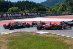 Andrea Kimi Antonelli und Max Verstappen (Red Bull) 