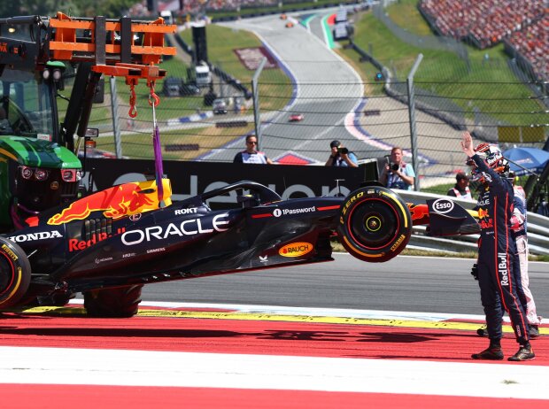 Verabschiedet sich Verstappen nicht nur vom Titel sondern auch von Red Bull? Verabschiedet sich Verstappen nicht nur vom Titel sondern auch von Red Bull?