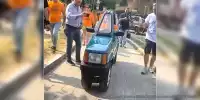 Dieser alte Fiat Panda ist nur 50 Zentimeter breit