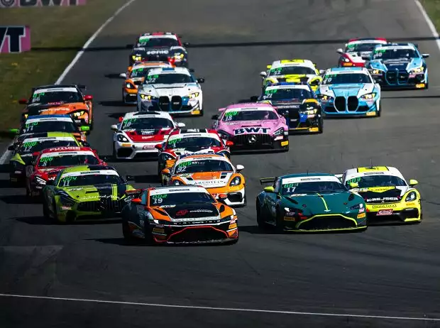 Titel-Bild zur News: Die ADAC GT4 Germany kommt mit 21 Fahrzeugen zum Norisring