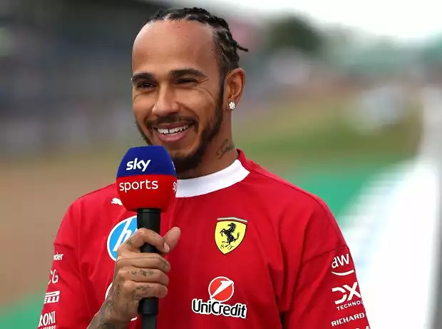 Lewis Hamilton (Ferrari) vor dem Formel-1-Rennen in Silverstone 2025 Titel-Bild zur News: Lewis Hamilton (Ferrari) vor dem Formel-1-Rennen in Silverstone 2025