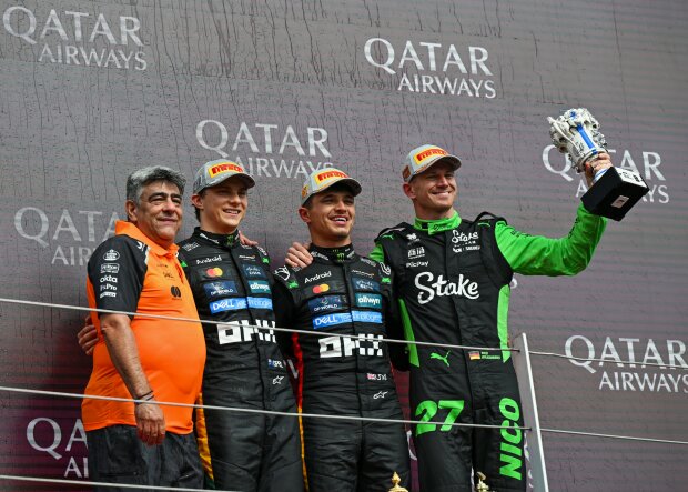 Lando Norris Oscar Piastri Nico Hülkenberg McLaren McLaren F1Sauber Sauber F1 ~Lando Norris (McLaren), Oscar Piastri (McLaren) und Nico Hülkenberg (Sauber) ~ Lando Norris Oscar Piastri Nico Hülkenberg McLaren McLaren F1Sauber Sauber F1 ~Lando Norris (McLaren), Oscar Piastri (McLaren) und Nico Hülkenberg (Sauber) ~