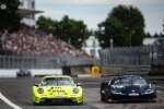 Thomas Preining (Manthey-Porsche) und Jack Aitken (Emil-Frey-Ferrari) 