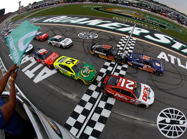 NASCAR-Start in Atlanta NASCAR-Start in Atlanta
