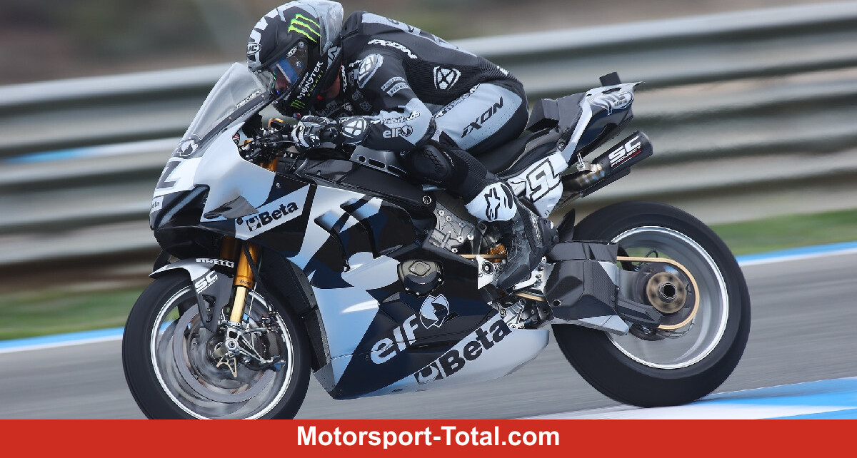 Sam-Lowes-erster-WSBK-Test-mit-der-Ducati-V4R-Fettes-Grinsen-im-Gesicht-