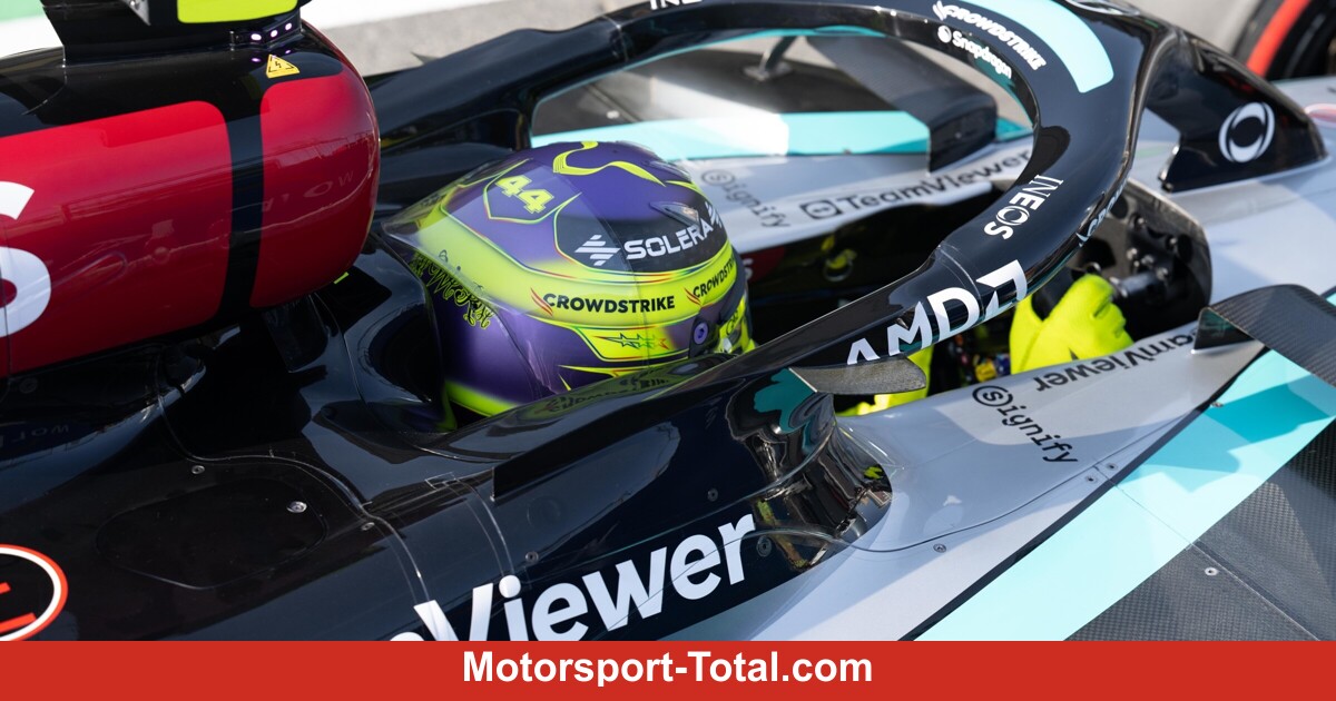 Lewis Hamilton sale desde el pit lane Lewis Hamilton sale desde el pit lane