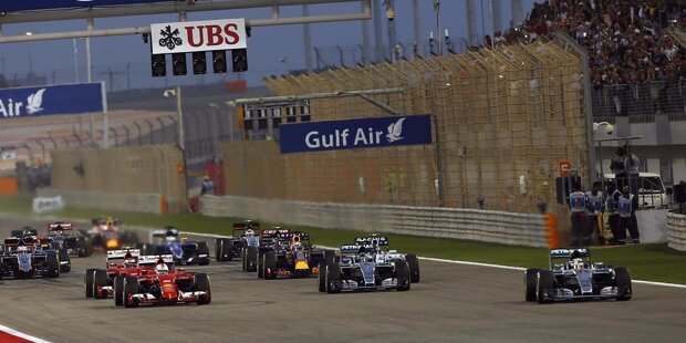 Der Bahrain-Grand-Prix findet zum zwölften Mal statt. Zum ersten Mal wurde 2004 hier gefahren, 2011 wurde das Rennen abgesagt. 2010 wurde das Rennen auf dem längeren "Langstrecken-Kurs" ausgetragen, der eine zusätzliche Schleife zwischen den Kurven 4 und 5 des sonst genutzten Grand-Prix-Kurses enthält.