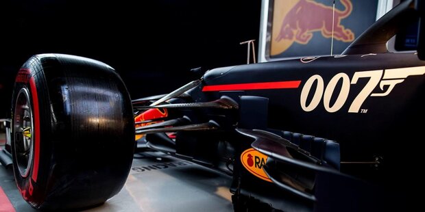 Red Bull RB15 im James-Bond-Design
