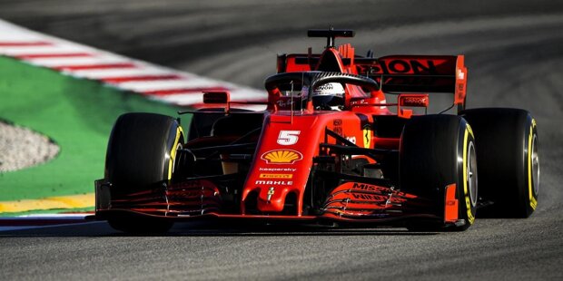 Erste Fotos von Sebastian Vettel im Ferrari SF1000