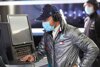 Fotostrecke: Masken und Co.: Der erste Formel-1-Test unter Corona-Bedingungen
