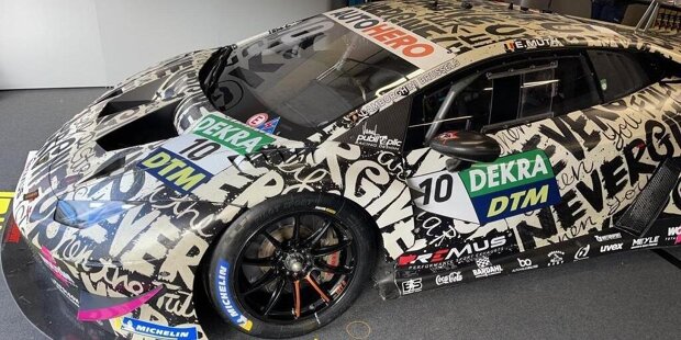 DTM Zolder: Art-Car-Lackierung bei Muths T3-Lamborghini