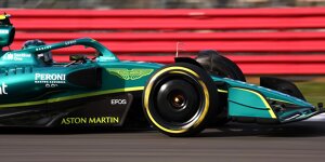 Aston Martin AMR22: Erstes Formel-1-Auto 2022 auf der Strecke