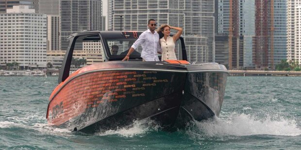 Mercedes-AMGs neues Cigarette Powerboat hat 2.250 PS
