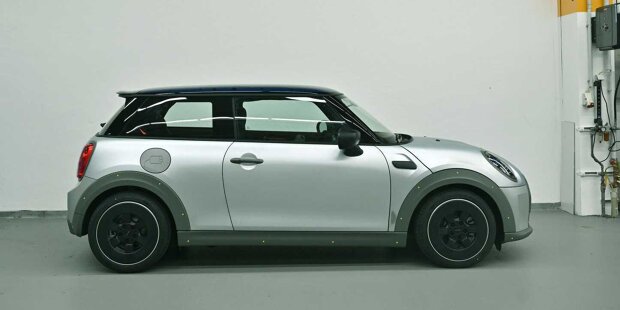 Mini Strip (2021) by Paul Smith: Nachhaltiges Design mit Twist