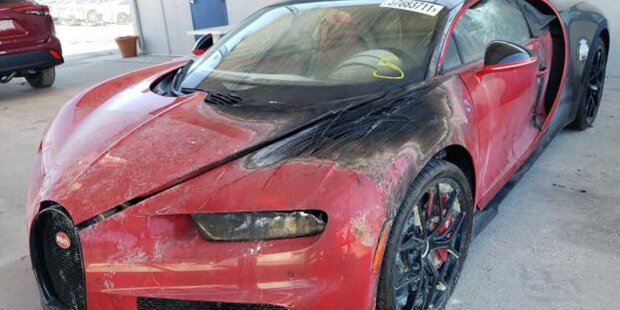 Bugatti Chiron mit Brandschaden