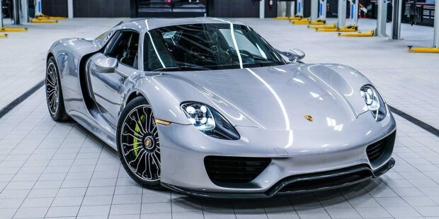 Porsche 918 Spyder (2015)