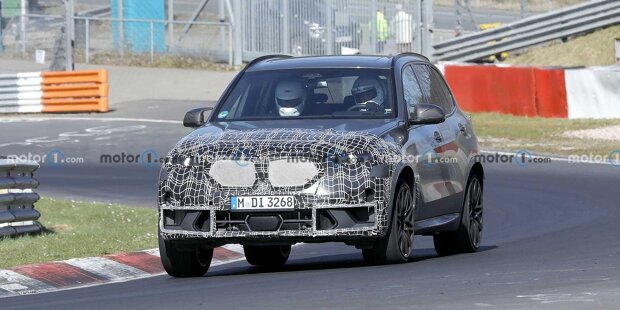BMW X5 M (2023) zeigt sich bei Nürburgring-Tests fast ungetarnt