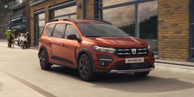 Dacia Jogger: Werksseitiger Camper-Umbau soll in Arbeit sein