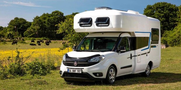 Dieses Fiat Doblò Wohnmobil kostet weniger als 40.000 Euro