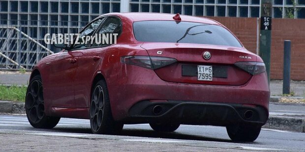 Alfa Romeo Giulia Facelift (2023) zeigt Detail-Änderungen