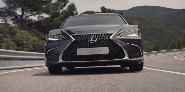 Lexus ES (2023) erhält Technik- und Interieur-Update