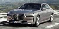BMW i7 (2023) wuchtet sein irres Gewicht über den Nürburgring