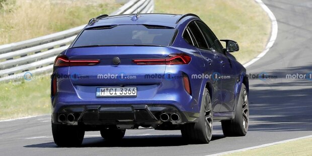 BMW X6 M (2023) bei Facelift-Tests mit minimaler Tarnung erwischt