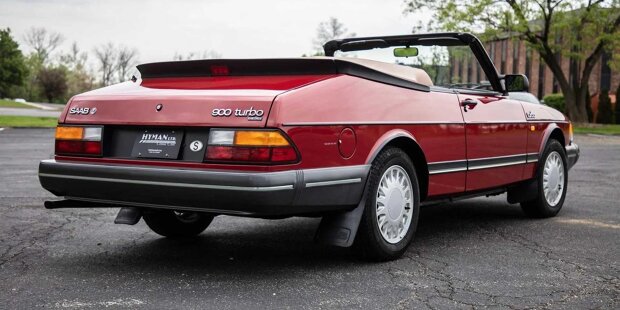 Saab 900 Turbo Cabrio (1987) mit 246 Meilen bringt 145.000 Dollar