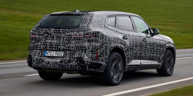 BMW XM (2023): Neuer Teaser zeigt beleuchtete XL-Niere