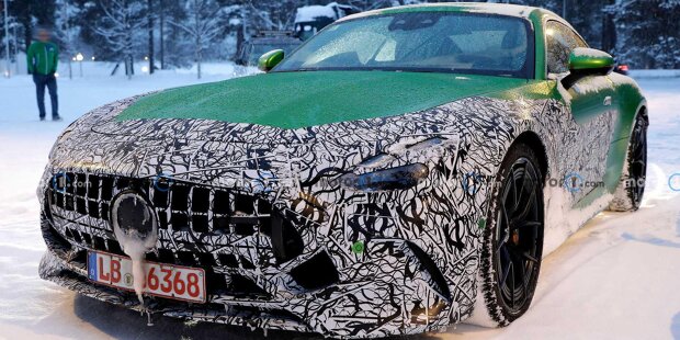 Mercedes-AMG GT Coupé (2023) zeigt sich fast ungetarnt