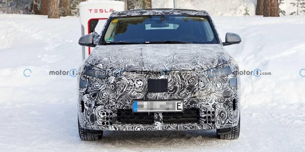 BMW iX2 (2023) erstmals als Prototyp erwischt