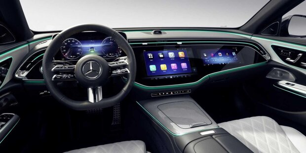 Mercedes E-Klasse (2023): Erster offizieller Blick ins Cockpit