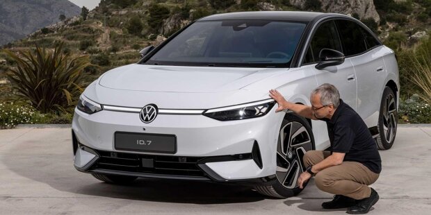 VW ID.7: Elektro-Limousine endlich ohne Tarnung