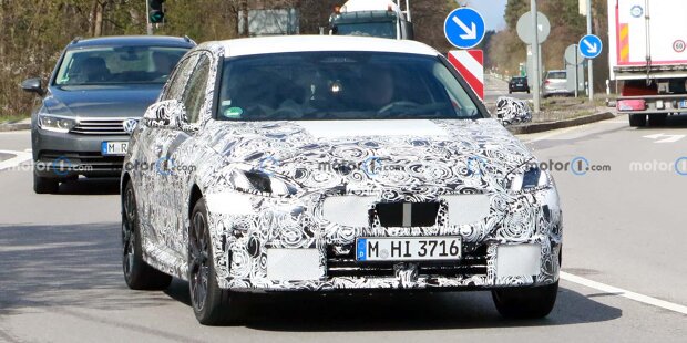 Nächste Generation des BMW 1er (2023) als Erlkönig erwischt