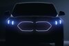 BMW X2 (2024): Erster Teaser zeigt leuchtenden Grill